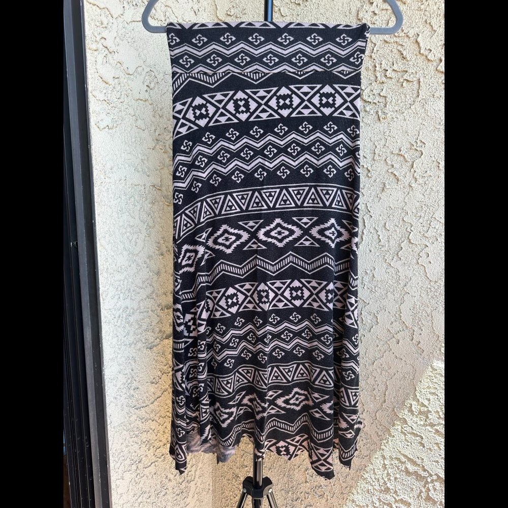 Jesse & J Black and White Aztec Print High Waist Maxi Skirt